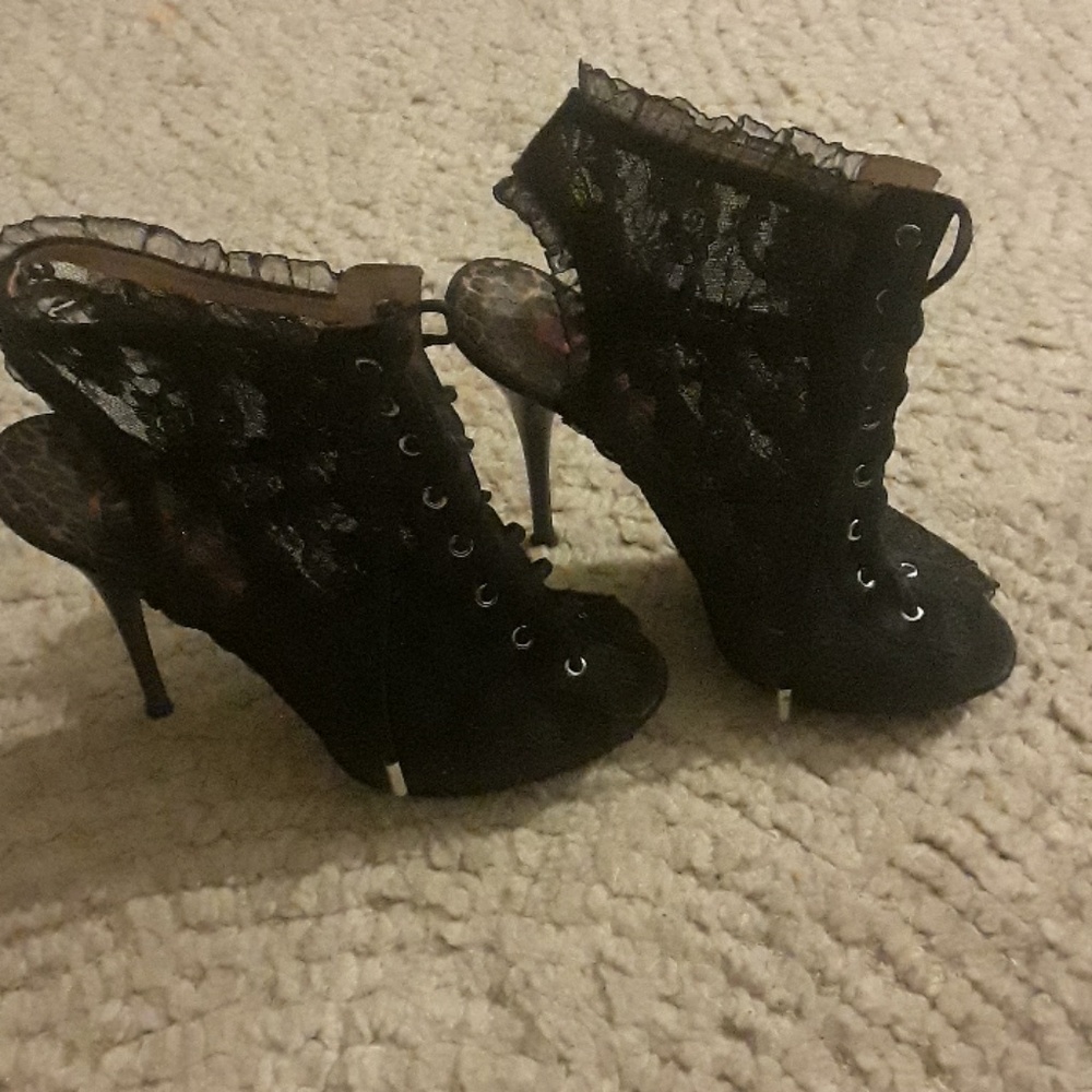 Lace up booties
